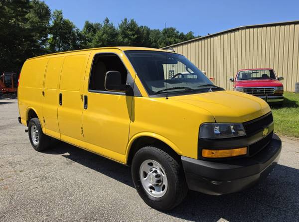2019 Chevrolet Express Van - Photo 3