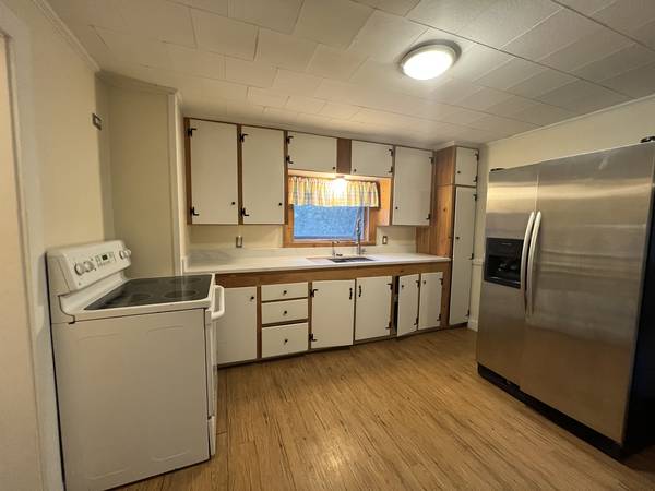 $2,199 / 2br - 930ft2 - $2,199 / 2br - 930ft2 - Spacious 2 Bdrm Methuen Condo (Methuen) (Methuen)63863244678531121