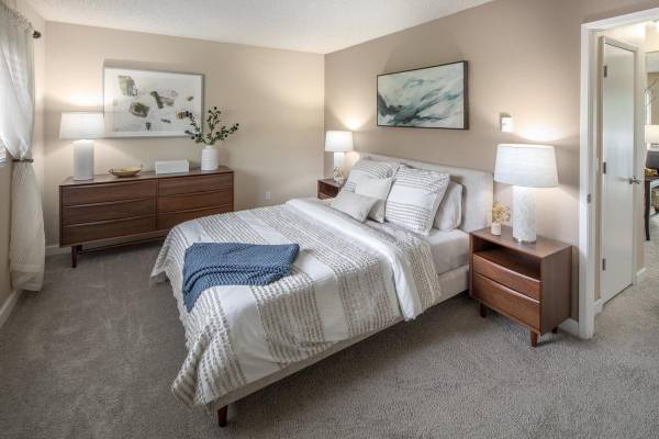 $1,656 / 1br - 756ft2 - Golf course, Billiards room, Beautiful, mature landscaping (Summerfield)63841707500801120