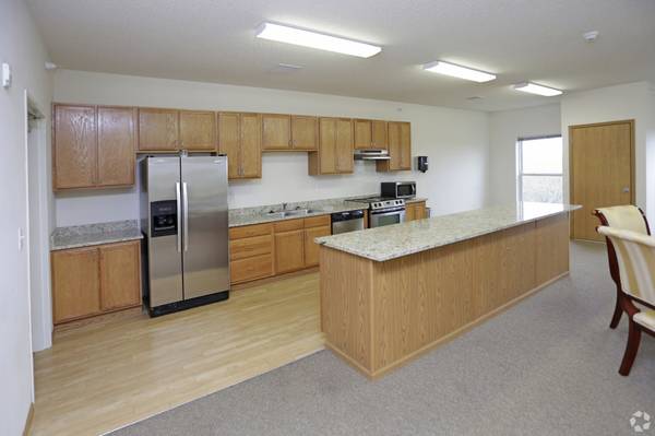 $1,779 / 2br - 1115ft2 - Oven, Walk-In Closets, Family Room (7260 Guider Drive, Woodbury, MN)63666930657923121