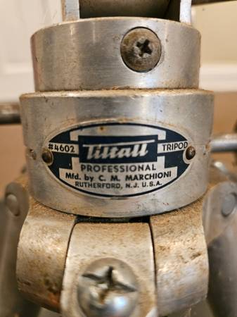 Leitz Tiltall #4602 Tripod 1