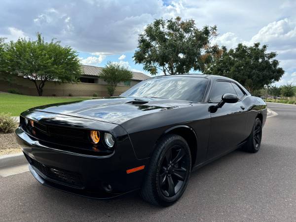 2018 Dodge Challenger SXT Plus - $12,50063470414765825121