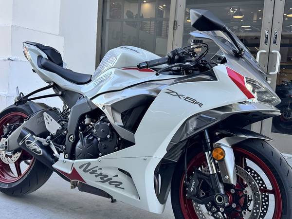 タカ様 レッド 27.5 National Powersports Distributors