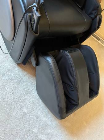 2015 OSIM uDivine S Massage Chair - $900 (san jose south)63471478993411124