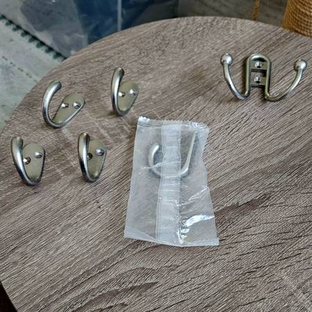 Heavy duty hang hooks 1