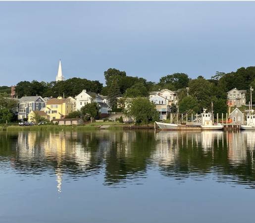 $800 PVT ROOM WITH A VIEW (Shared 2br Condo) UTILITIES & WI-FI INCLUDED (New Haven)64010164630915120