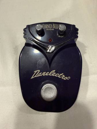 Danelectro Corned Beef reverb pedal 1