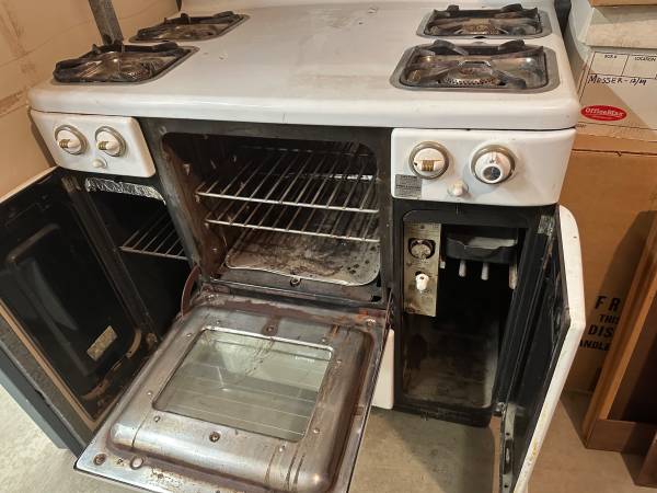 Antique MCM Gas Tappen Range Stove 1