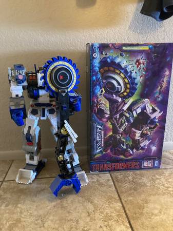 transformers legacy titan metroplex 1