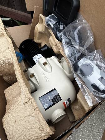 The Jacuzzi 2.7THP Variable Speed Pump 1