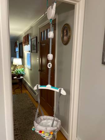 Over the door bouncy chair 1