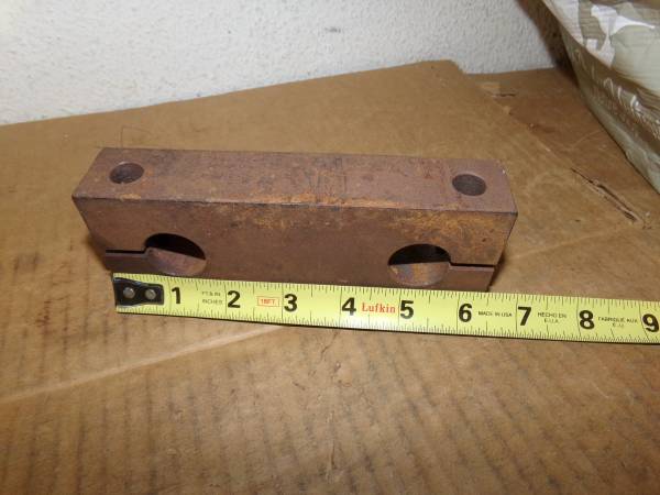 Navistar International Front Spring Shackle  # 546036C1 New 1