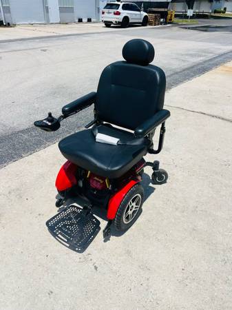 LIKE NEW PRIDE JAZZY ELITE POWER WHEELCHAIR 1