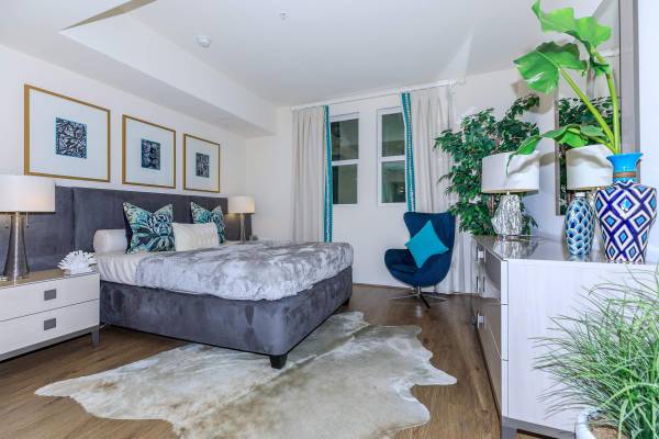 $2,419 / 1br - 684ft2 - Built-in Microwave, Dishwasher, 1 BD (1026 S Broadway, Los Angeles, CA)63998005283458121