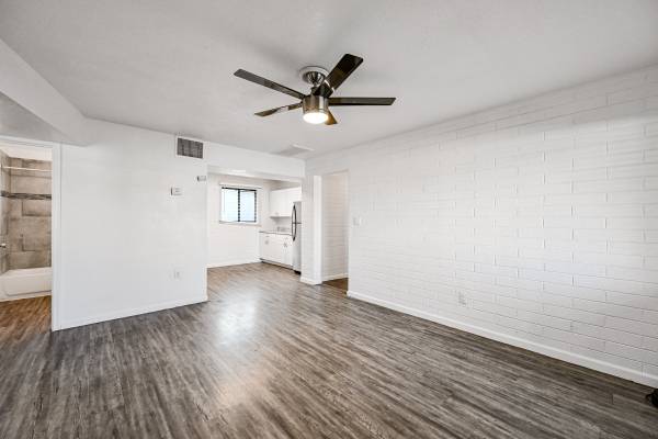 $1,600 / 3br - 1150ft2 - 1744 W Glendale AVE 13 (Phoenix)64024993162114121