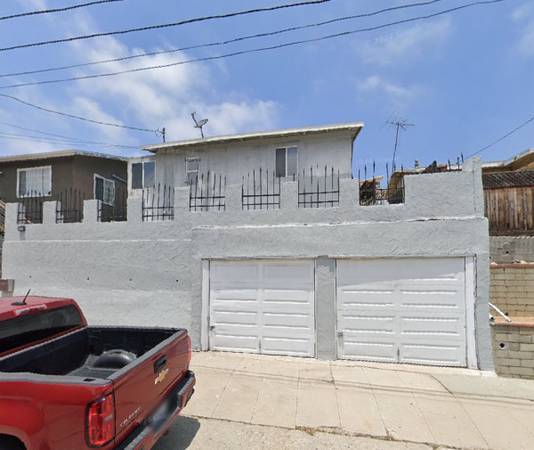 Cozy 2BR/1BA Home in Highland Park – Available Oct 16th 1