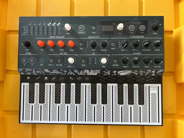 Arturia Microfreak 1