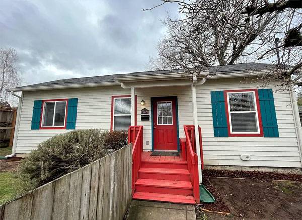 $700 / 3br - 1152ft2 - 💎Casa actualizada de 3-****habitaciones, 1.5***baños**** en alquiler 🌟 (Portland, OR)63914738886915120