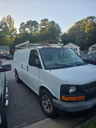 2009 Chevy Express Cargo Van 1