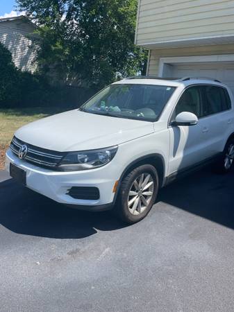 2017 Volkswagon Tiguan Wolfpuck edition - $1,800 (Randolph)63615641289987120