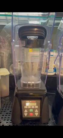 PROFESSIONAL HEAVY DUTY BLENDER 1