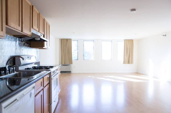 $2,200 / 600ft2 - Close to Caltrain, Large Studio by South Park (SOMA / south beach)64017516701057120