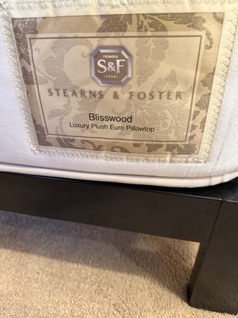 Queen Sterns&Foster Mattress+4" Tempur-Pedic Topper 1