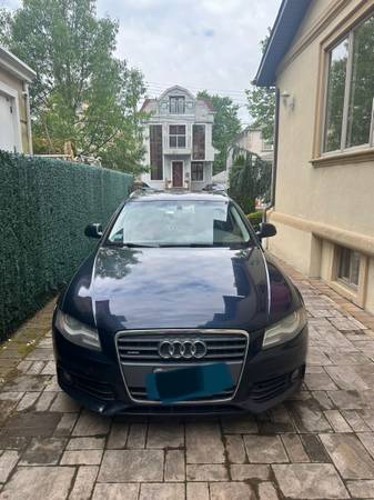 2009 Audi A4 2.0T Avant Quattro Wagon 4D - $6,000 (Brooklyn)63614395004419121