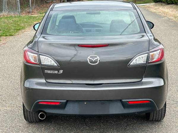 🍒🍒2011 MAZDA 3-148k-NO HAY PROBLEMAS MECÁNICOS LIMPIO-33mpg - $5,000 (OBO AEROPUERTO BWI)63616621813635124