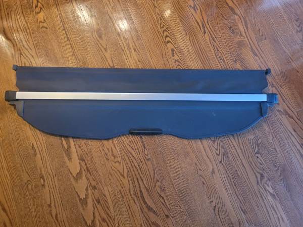 Subaru Forester cargo cover 1