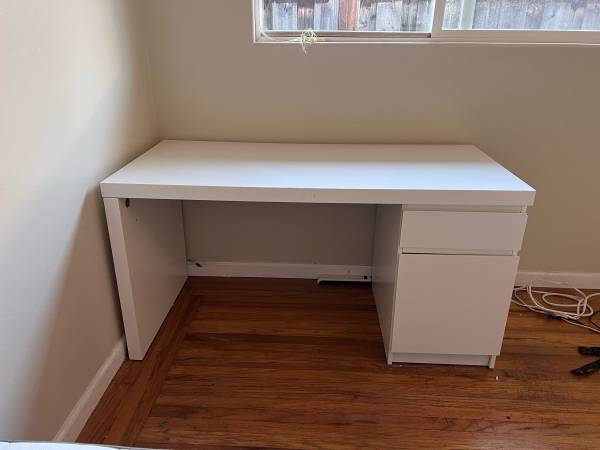 Desk 1