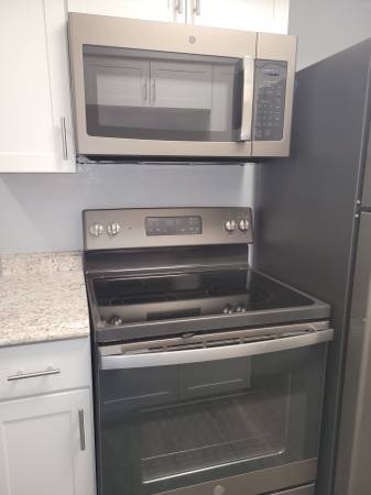 $825 / 1br - 591ft2 - Upgraded One Bedroom Ready For You STOP BY TODAY (Tucson)63674947291905123