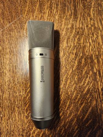 Rode nt2  recording mic 1