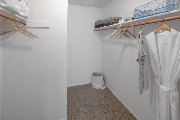 $1,615 / 2br - 1041ft2 - Washer and dryer, Extra storage, Near public transportation (501 SE 123rd Ave, Vancouver)63672600966529124
