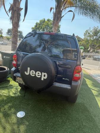 JEEP LIBERTY 2006 TRAIL RATED - $4,500 (LYNWOOD)63476544263811122