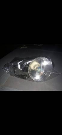 Luz pequeña para reptil y cubierta GRATIS! (Pensacola)63836589946881120