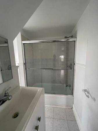 $2,200 / 1br - 766ft2 - No Fee 1 bed 1 bath 3rd Fl. On Private House. (New Rochelle)63942978605955124