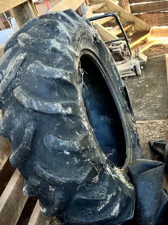 Tractor tire with shredded sidewall 1