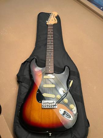 Squire by Fender Stratocaster electric guitar 1