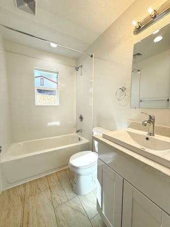 $1,400 / 2br - New Build Available Now (Davis)63961468014851121