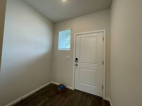 $2,395 / 3br - 1407ft2 - Lovely 3 Bed 2.5 Bath Townhome - Cornelius Living - A/C, Garage (Cornelius)63672582435715121