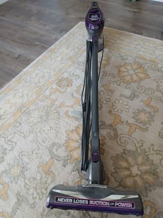 SHARK ROCKET VACUUM 1