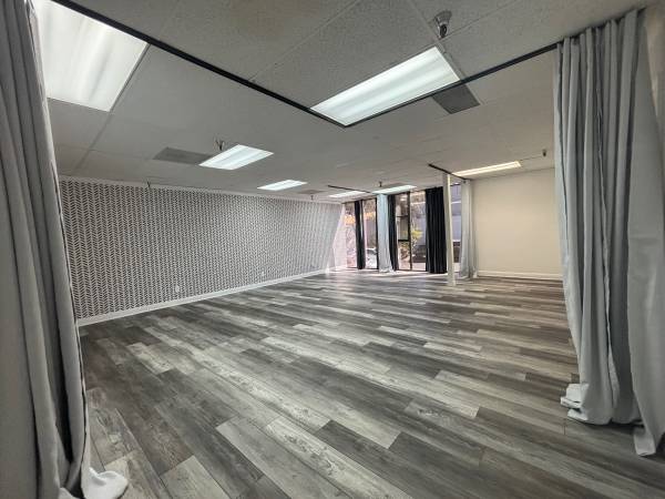 $2,446 / 1138ft2 - Huge Entrance with Two Private Offices/Free Month (Mission Valley)63932991622275122