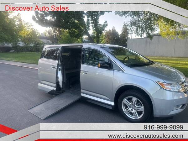 2011 Honda Odyssey Touring  HANDICAP WHEELCHAIR ACCESSIBLE VAN  1