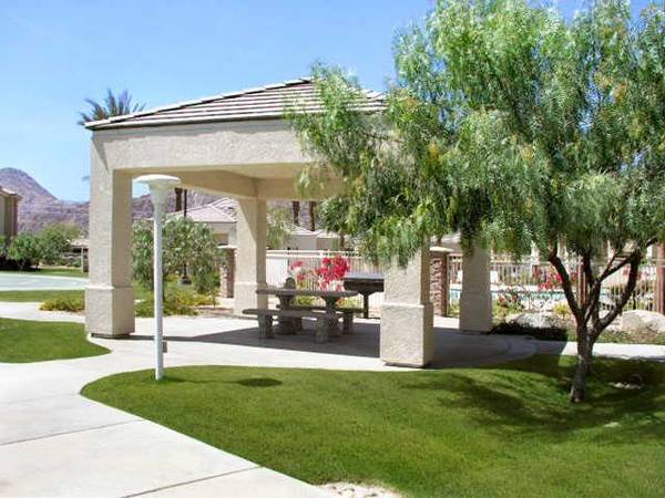 $1,975 / 1br - 792ft2 - Large Walk-In Closets, Full Appliance Package, Gated Community63668337250177121