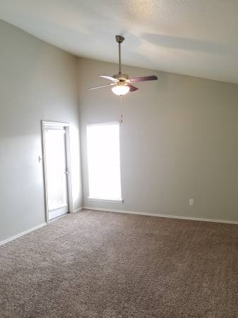 $799 / 1br - 1BR Apartment – Move-In Ready! Only $99 App Fee – Rent Special! (6350 Meadowvista Dr.)64036540553219122