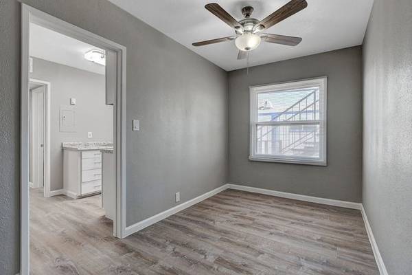 Laundry Facilities, Freeway Access, 1/bd 1