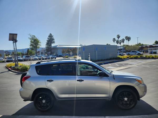 2007 TOYOTA   RAV4 25K mil. - $8,500 (los gatos)63654697493761123