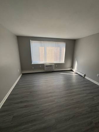$1,350 / 1br - Move in special $999 TOTAL MOVE IN COST!63989074446978124