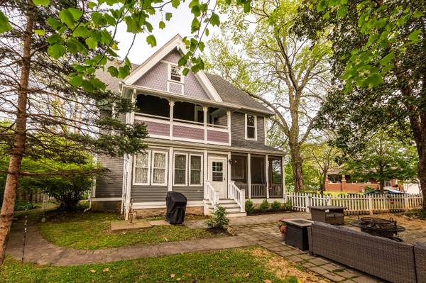 $3500.00 / 3br - 2600ft2 - Fully furnished, modernized 1893 Victorian available for monthly lease63876483563395123